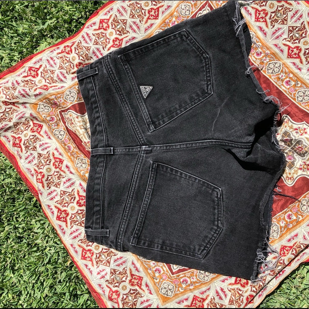 ✨Vintage GUESS Shorts!✨